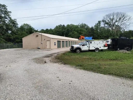 Cedar Rapids Road facility photo 6