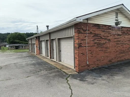 Richmond Street facility photo 3
